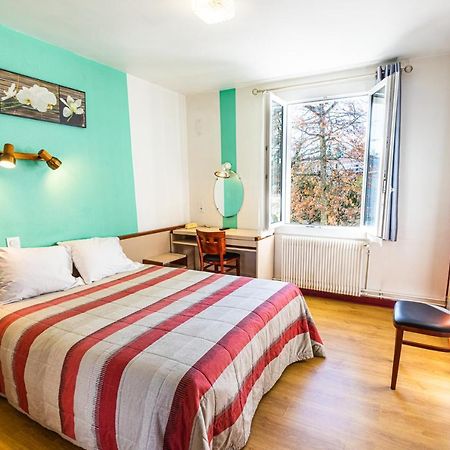 Le Clos Grand Pradines  Bagian luar foto