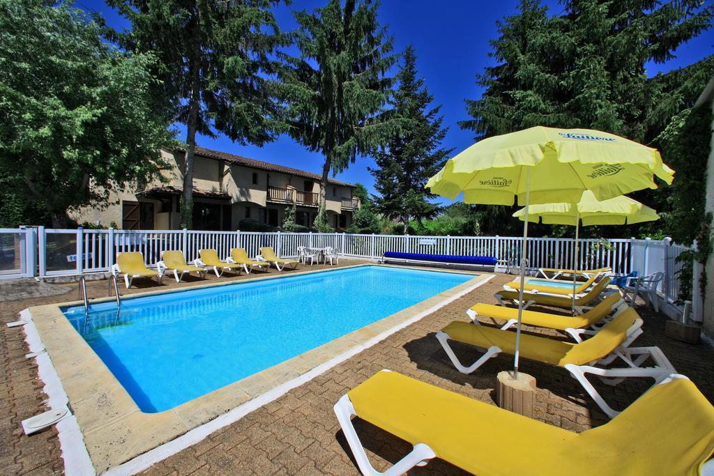 Le Clos Grand Pradines  Bagian luar foto