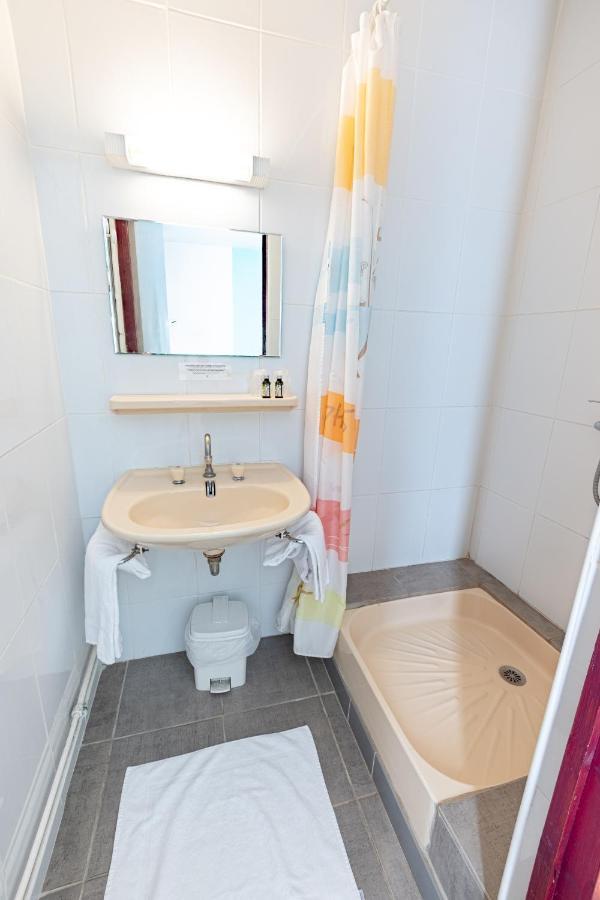 Le Clos Grand Pradines  Bagian luar foto